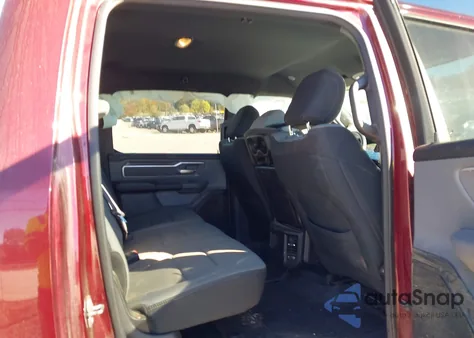 2021 Ram 1500 Big Horn 4X4 5'7 Box z USA, uszkodzony, nr VIN 1C6SRFFT8MN520787